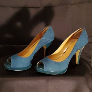 NW Green Suede Pumps